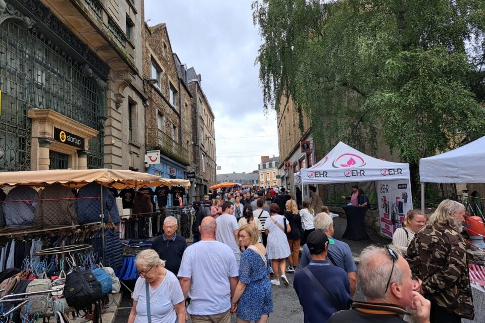 braderie des commercants angevines fougeres associtiation des savoir faire
