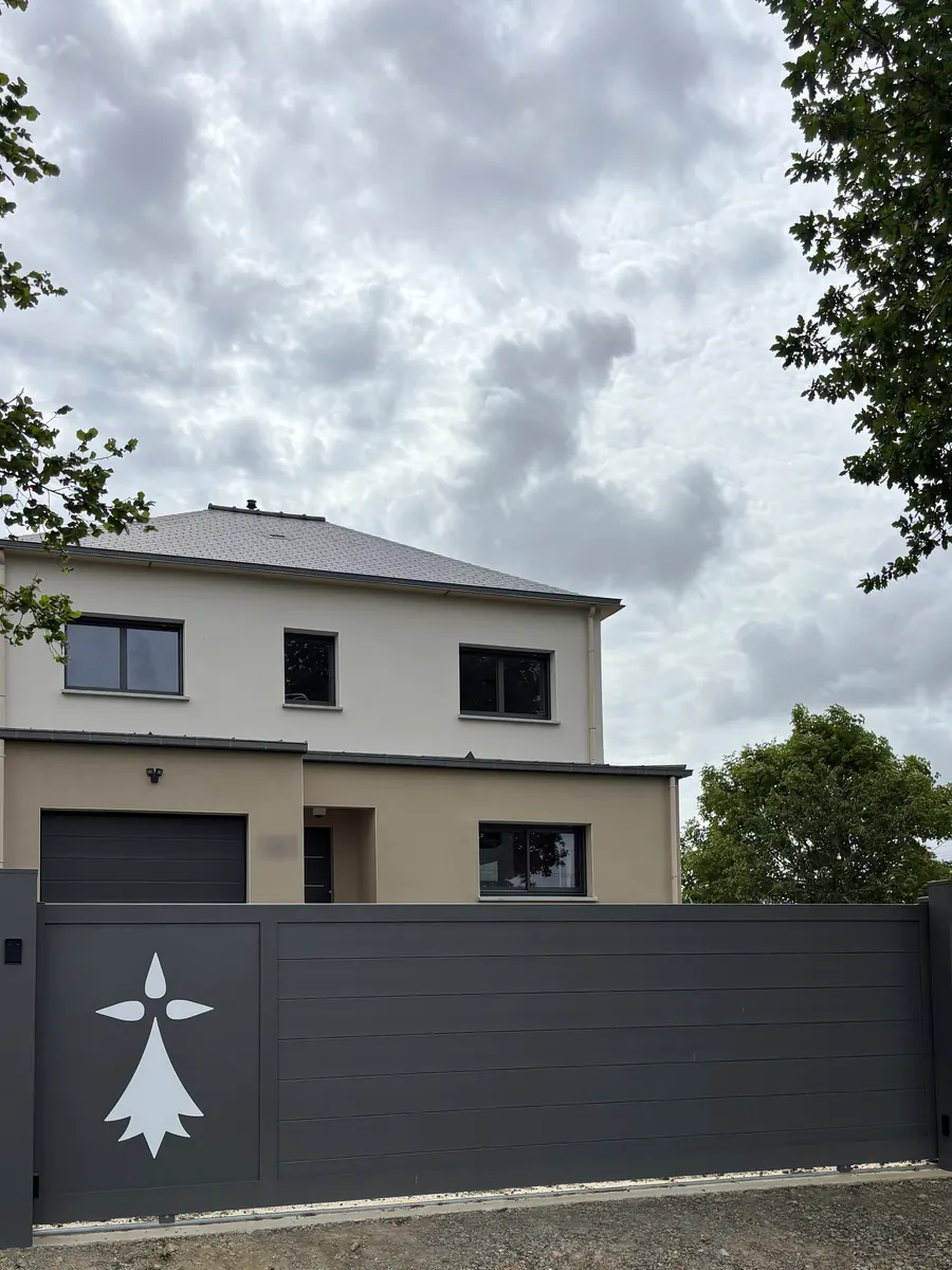 maison aubin portail coulissant hermine la selle en luitre